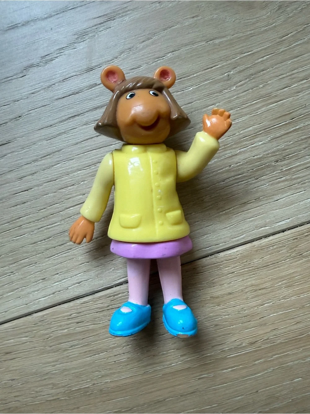 Arthur Action Figures - Yellow & Blue Outfit Characters